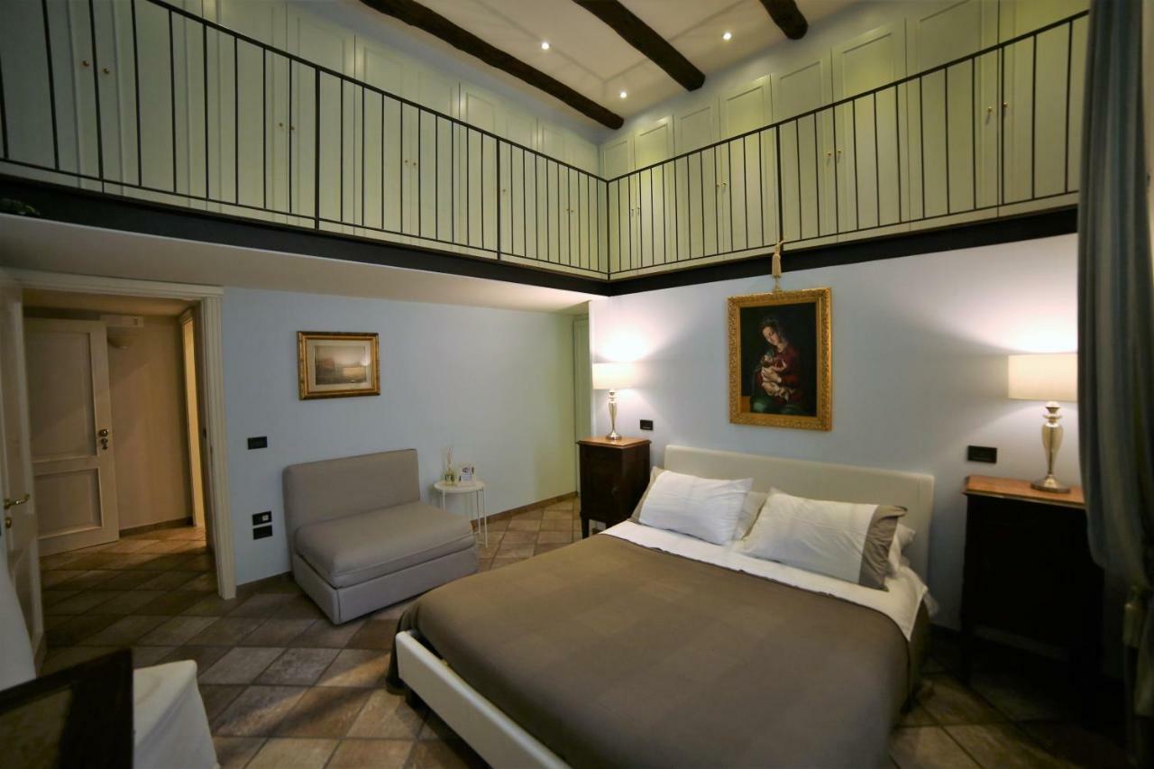 Palazzo Solimena Guest house *