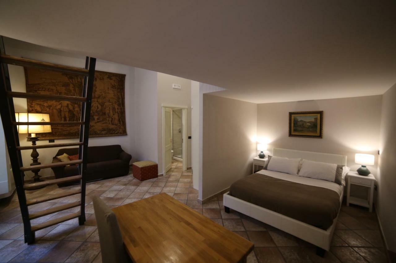 Palazzo Solimena Guest house